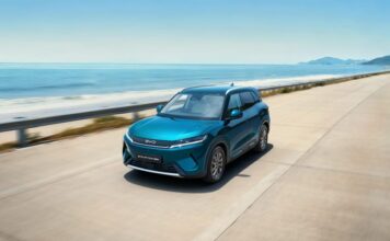 Aston Martin сокращает план продаж вдвое и делает ставку на высокодоходные специальные выпуски